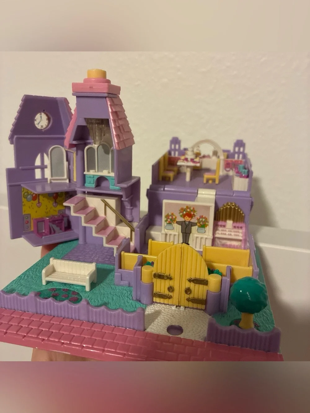 1993 Polly Pocket Light-Up Wedding Chapel